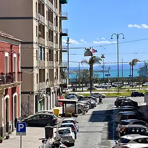 Apartman Happy, Catania